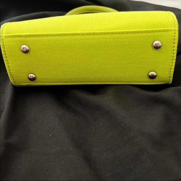 Brandon Blackwood Lime Green Canvas ESR Tote - Picture 7 of 10